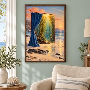 Op de afbeelding: Een ingelijste wandkunstprint met een strandsc&egrave;ne bij zonsondergang, voorzien van een vrijstaand oranje metalen frame met een gedrapeerd blauw gordijn. Door het frame is de oceaan, een kelpbos en het zandstrand zichtbaar onder een gouden lucht.