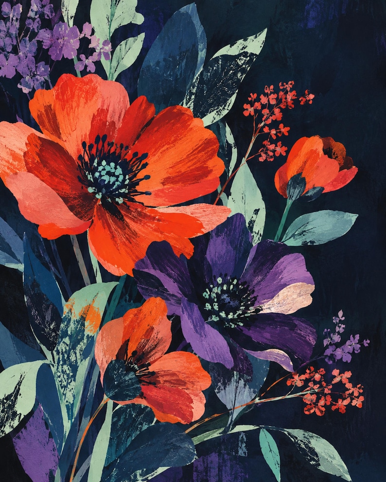 K&ouml;nnte beinhalten: Ein Blumenbild mit gro&szlig;en, leuchtend orangefarbenen Mohnblumen und einer tiefvioletten Blume als Mittelpunkt. Die Komposition enth&auml;lt kleinere Gruppen winziger violetter und roter Bl&uuml;ten vor einem dunkelblauen Hintergrund mit hellgr&uuml;nen Bl&auml;ttern.