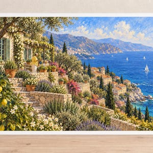 Puede incluir: Una pintura de paisaje que representa una terraza costera mediterr&aacute;nea con escalones de piedra, plantas en macetas y un limonero en primer plano. Una persona est&aacute; de pie en un patio con vistas a un mar azul con veleros y monta&ntilde;as.