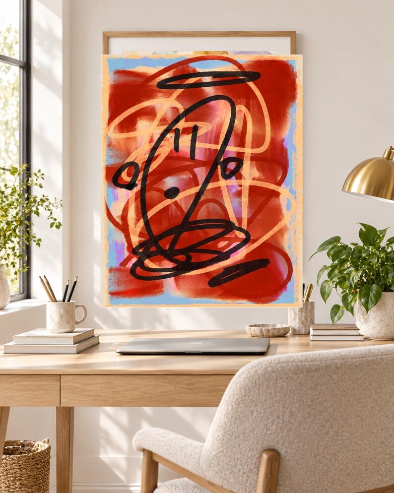 K&ouml;nnte beinhalten: Ein rechteckiger Wandkunstdruck mit einer lebendigen abstrakten Komposition. Das Kunstwerk zeigt kr&auml;ftige, &uuml;berlappende schwarze, tintenartige Kritzeleien und Schleifen, die &uuml;ber einem strukturierten Hintergrund aus tiefroten, orangefarbenen und hellblauen Farbbl&ouml;cken liegen.