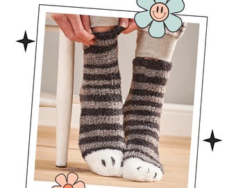 Cosy Claws, Fluffy Cat Paw knitted socks, Gift for all the family. Knitting pattern - download