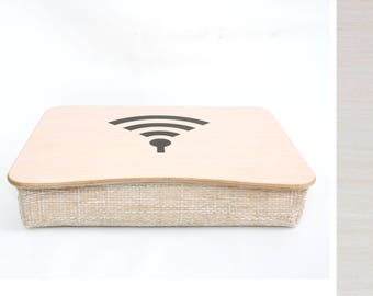 Plateau de petit-déjeuner / Plateau de lit pour ordinateur portable en bois / Table iPad / Support pour ordinateur portable avec incrustation de thème WiFi / Thèmes personnalisés disponibles