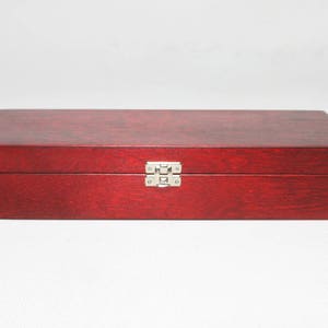 Boîte en bois rouge 12,6 x 5,12 x 2,36 pouces Boîte souvenir Boîte de rangement Coffret cadeau Boîte peinte en rouge Coffret cadeau Boîte de faveur Boîte en bois image 4