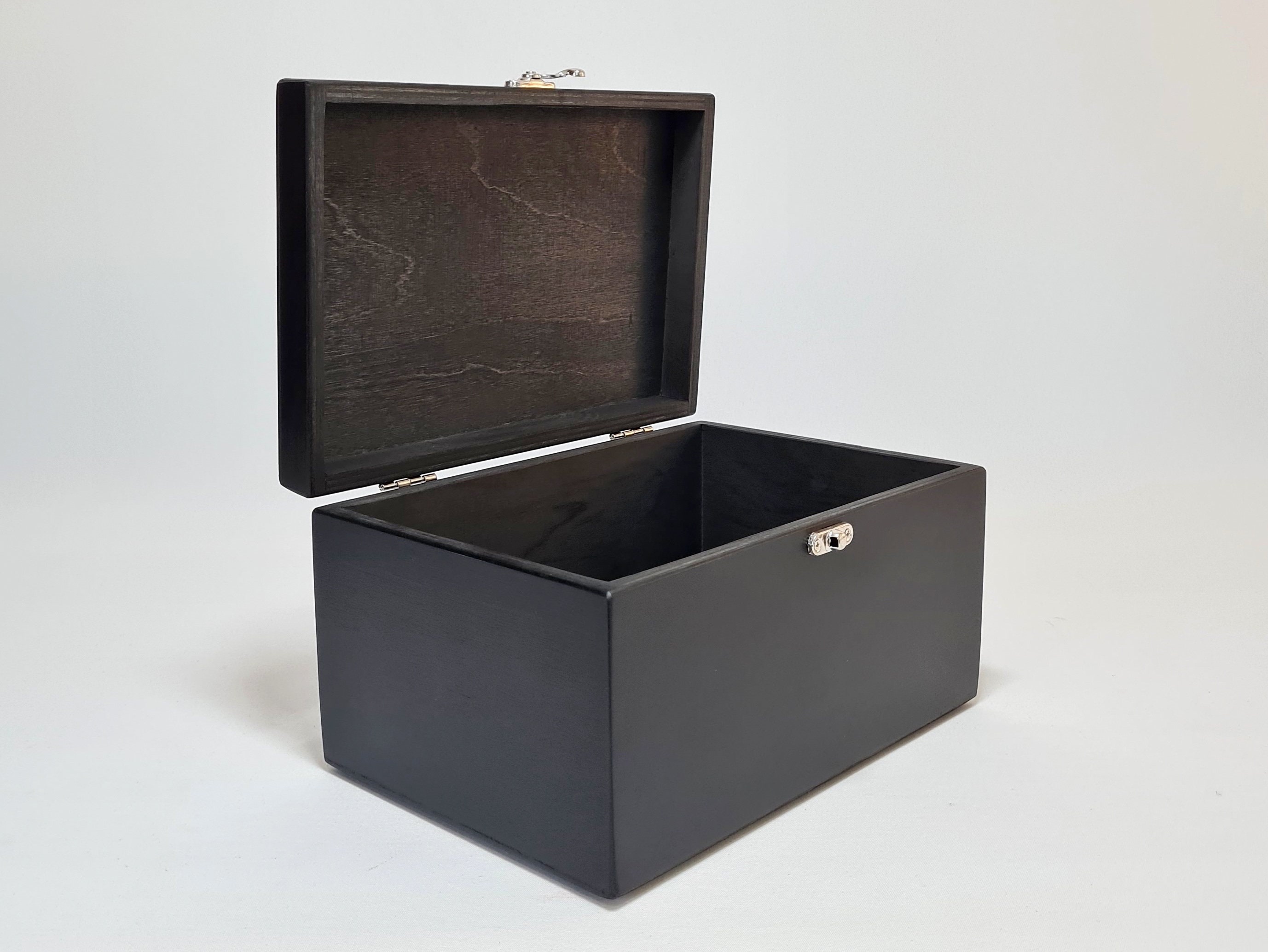 Black Stained Wooden Keepsake Box: 9.05 x 5.90 x 4.72 inch