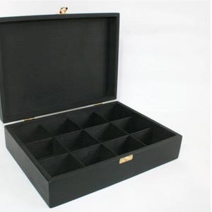 Zwarte houten theedoos met 12 vakken / zwarte doos / opbergdoos / sieradendoos / aandenkendoos / optie gepersonaliseerde doos / theeopberger