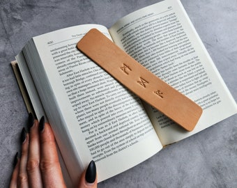 Customized Bookmark with Runes, Personalized Leather Bookmark, Witchcore gifts for women and Men, Viking Aesthetic, Nordic Christmas Gift