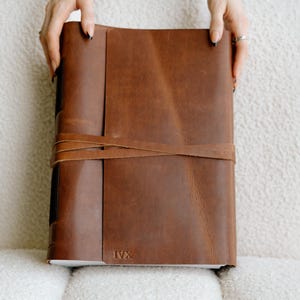 Carnet de notes en cuir personnalisé - Cahier en cuir avec monogramme ou nom / bas de Noël / cadeaux pour lui cadeaux pour elle | Cadeau papa unique