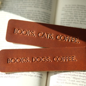 Personalized leather book mark, leather bookmark, gift for book lovers, gift for bookworm, custom bookmark, unique bookmark