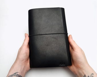 Refillable Trifold Travel Notebook Cover, Personalized Journal Cover - A5, B5, A6, - Pocket Planner Cover - Black document organizer