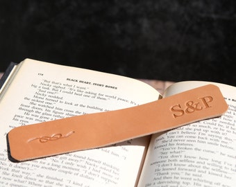 Custom bookmark - 3rd anniversary gift with infinity symbol, Personalized leather anniversary gift for husband or wife - Valentines day gift