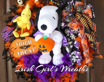 Peanuts Vampire Snoopy & Bat Woodstock Trick Or Treat Halloween Wreath