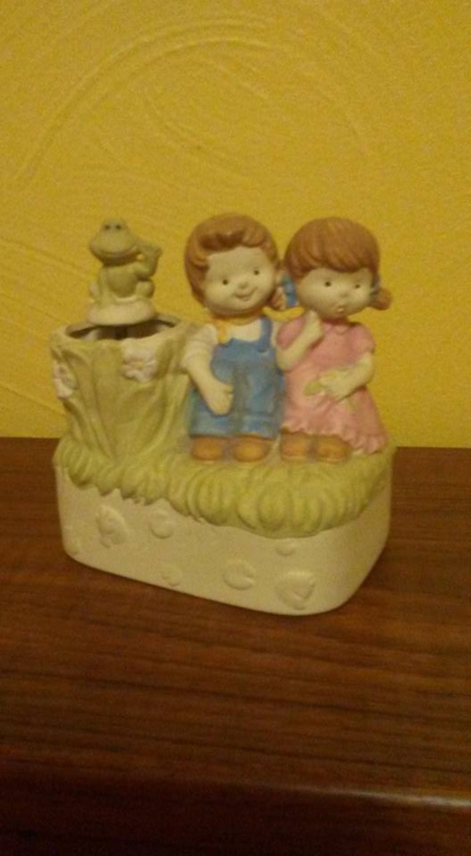 UCTCI Music Box Boy and Girl With Moving Frog in the Well Etsy
