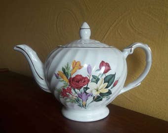 Vintage Ellgreave Wood & Son Scalloped Teapot with Roses and Wild Flowers England #347 - EX Vintage Condition