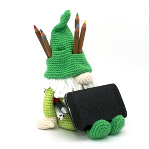 Phone Stand Gnome Crochet Pattern image 5