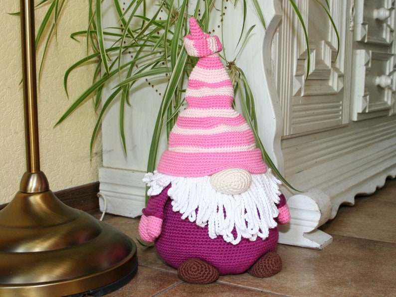 Gnome Doorstop, Decoration Crochet Pattern image 3