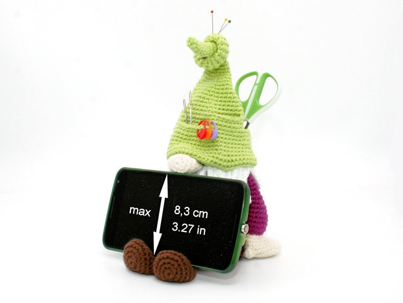 Phone Stand Gnome Crochet Pattern image 2