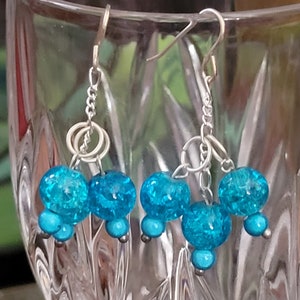 Turquoise Crackled Glass Jewelry Set: Necklace, Bracelet & Earrings