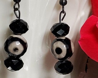 Black Faceted Rondelle with Stone & Black Round Pierced Dangle Earrings