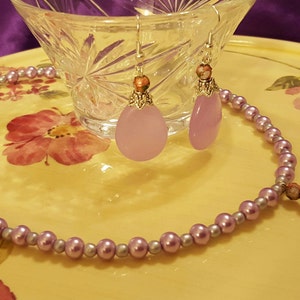 Lovely soft rose pink quartz, pearl and cloisanne beaded pendant necklace and earring set