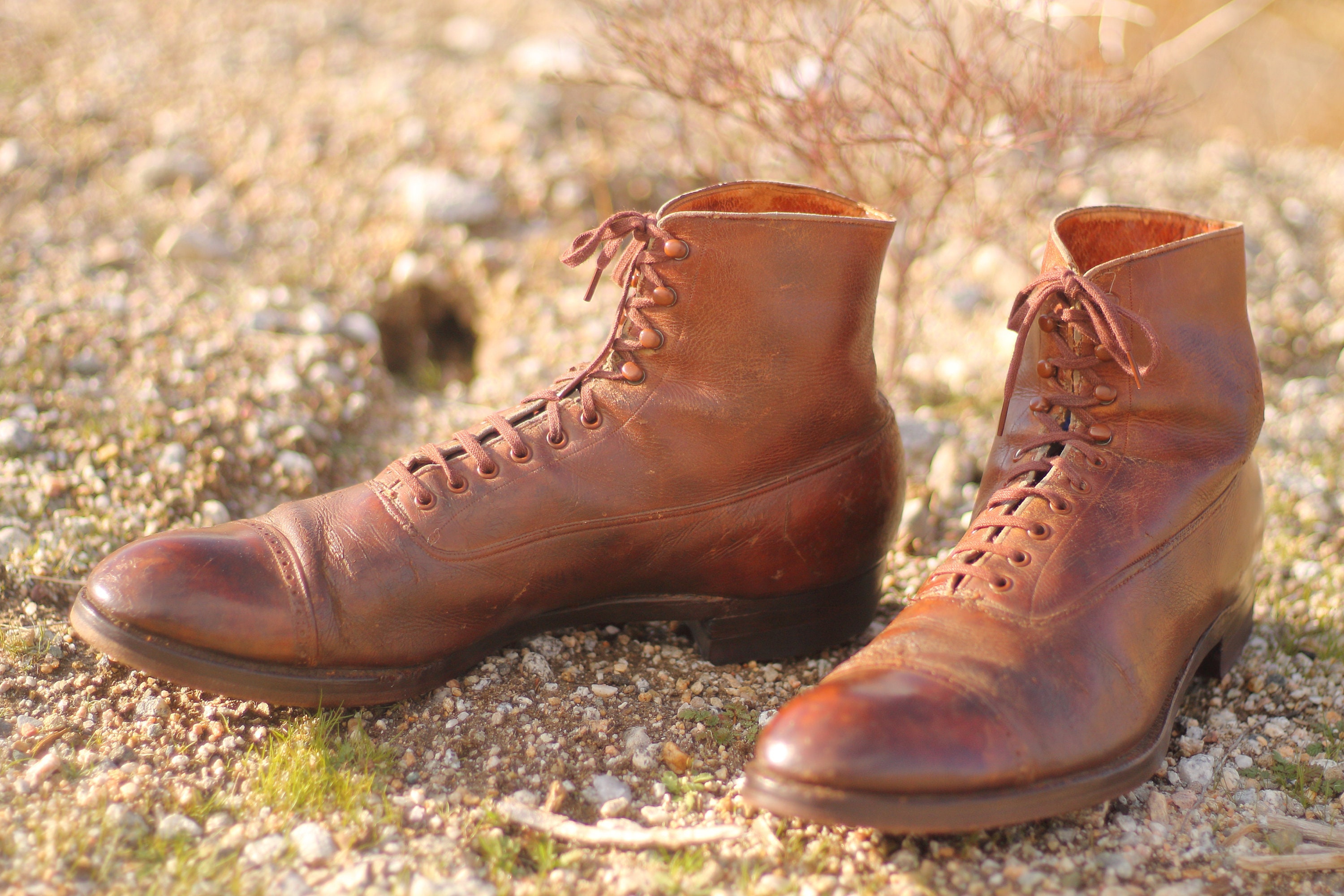 Cedar brown 1930s Lace up cap toe work boots, newly resoled Cat's Paw