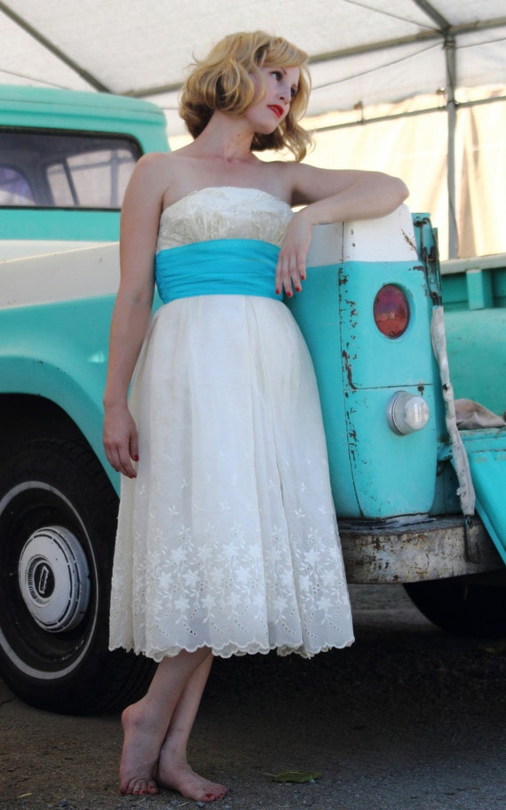 Beautiful strapless 1950s turquoise & white party… - image 3