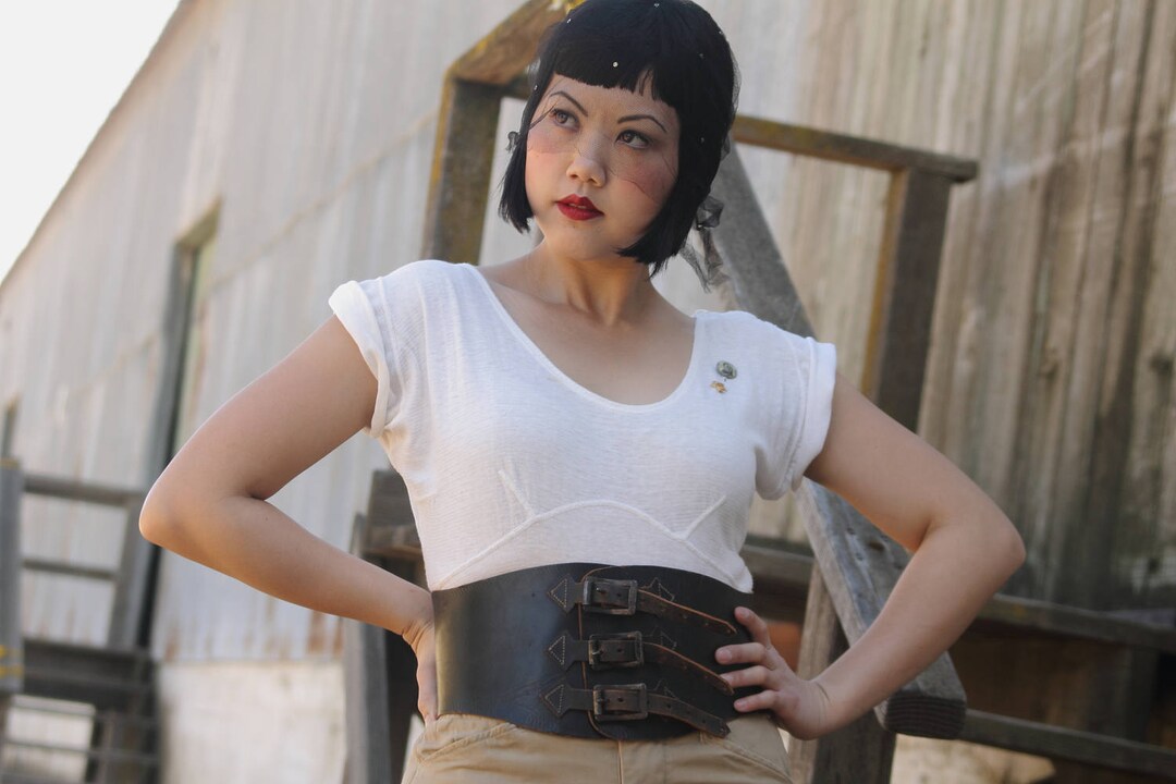 Black Leather 1940s Buco Kidney Motorcycle Belt, Wings With