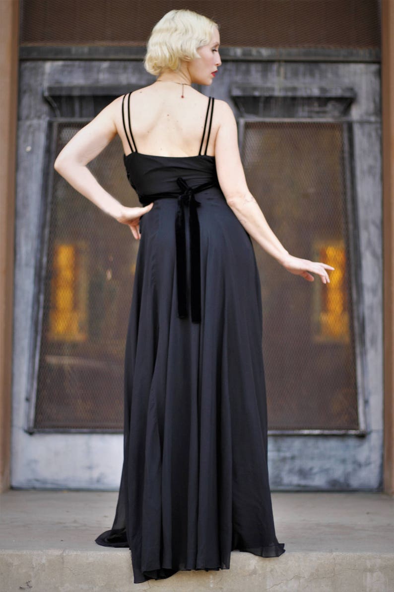 1930s black silk chiffon & velvet empire waist gown, Size Sm image 5