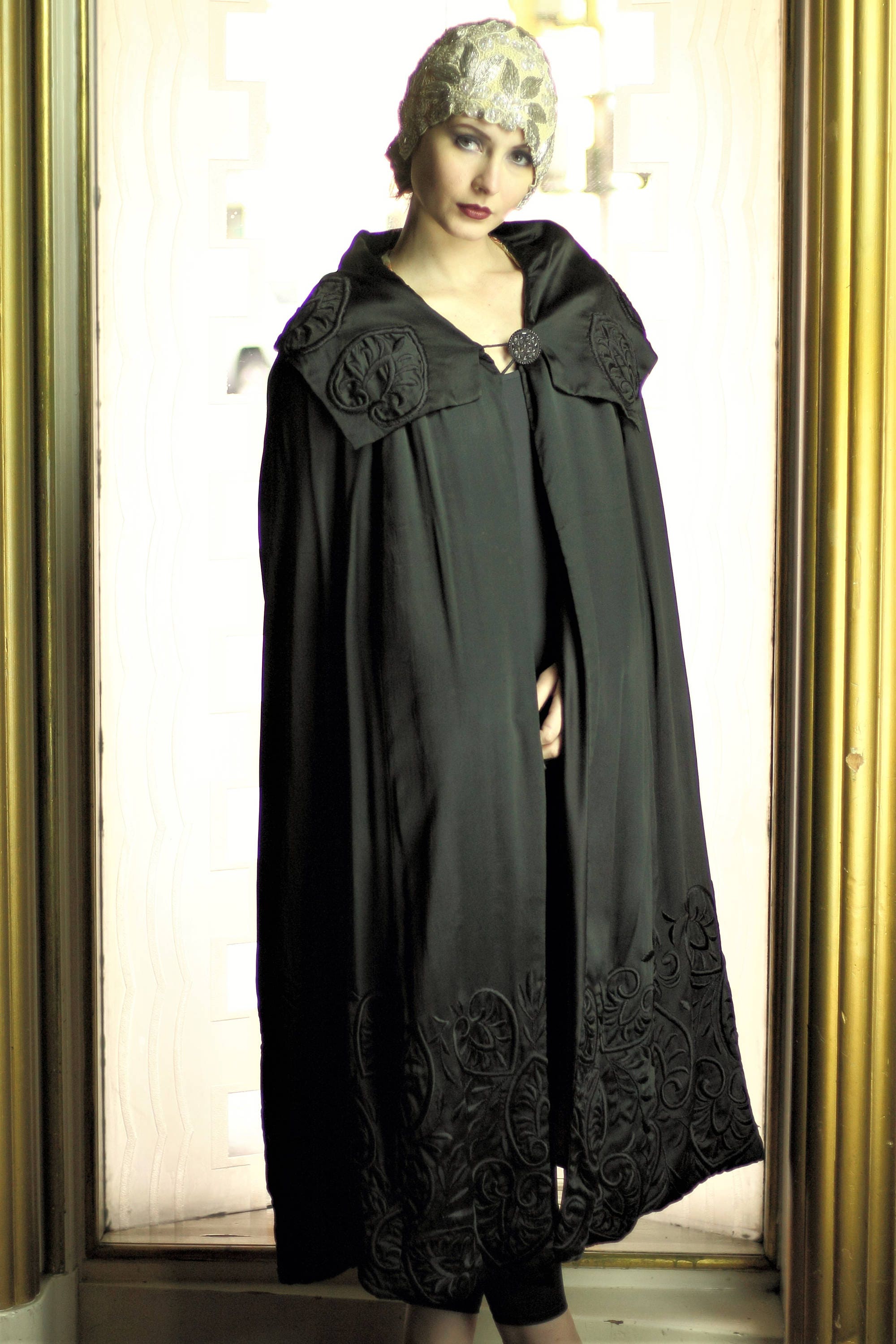 LAYAWAY Gorgeous 1920s silk opera cape with exceptional trapunto detailing