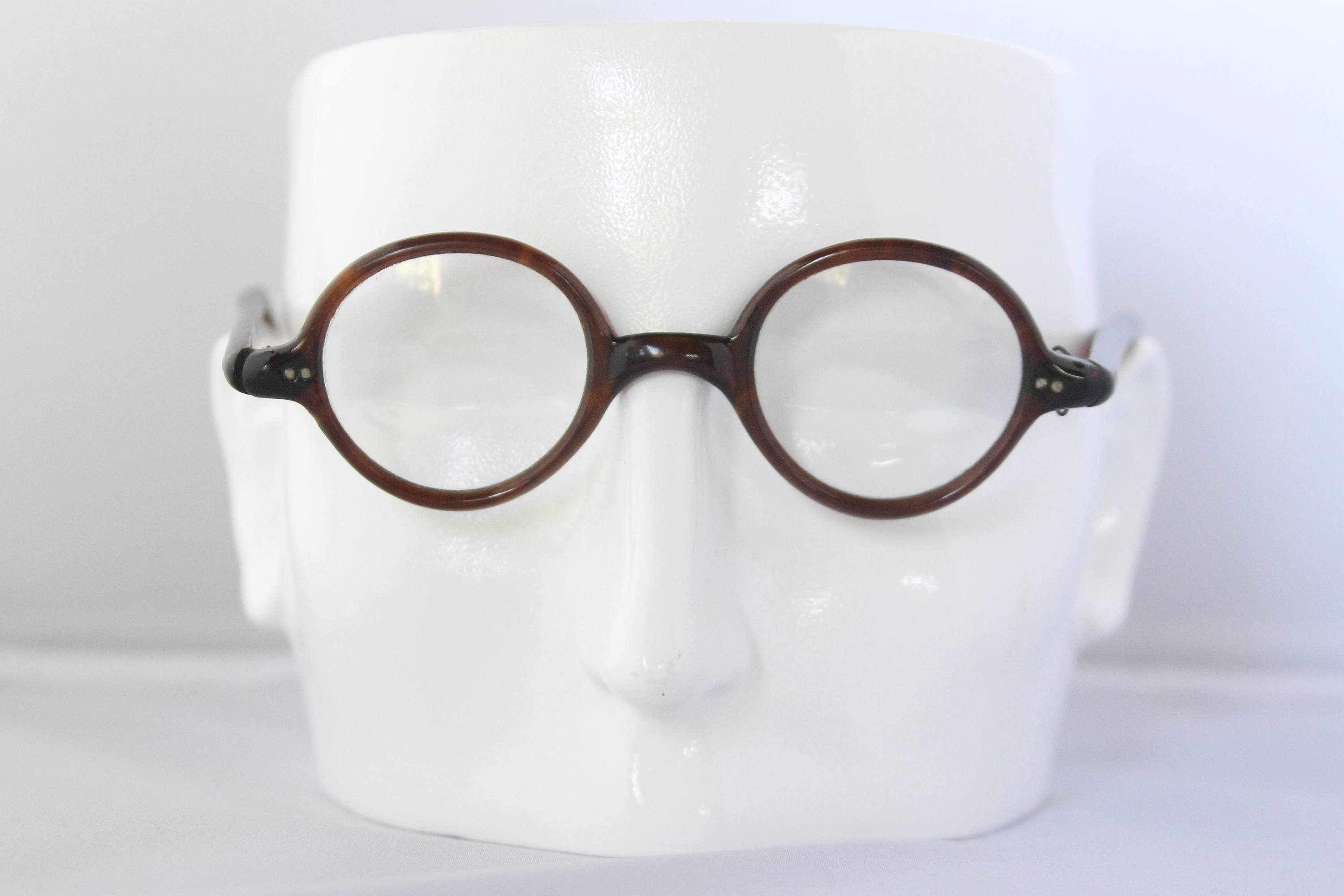 1920s faux tortoiseshell cross between Windsor Panto style eyeglasses The Imposter