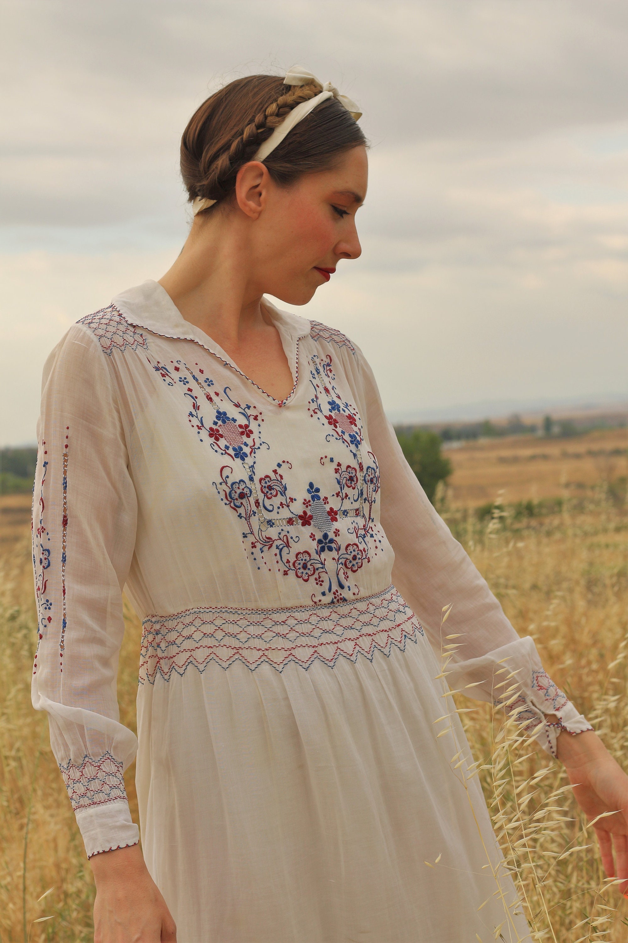 1920's embroidered cotton gauze Hungarian peasant dress . Sm Med