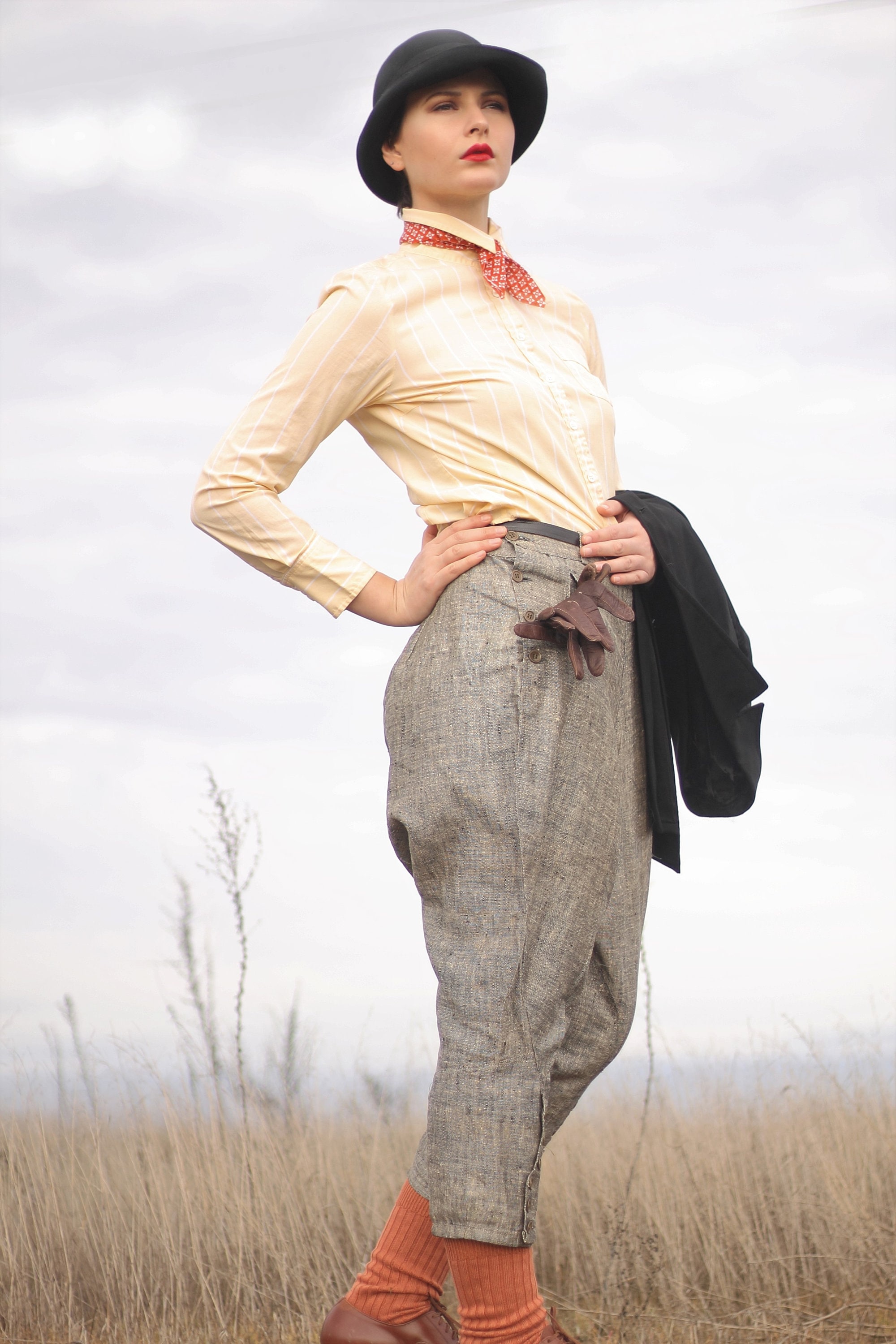 LAYAWAY Fine 1910s early 1920s riding habit, equestrian suit with