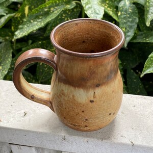 Stoneware Pottery Coffee Mug, Earth Tone Drip Glaze Coffee Cup with Large Handle, Fathers Day Gift for Him, Rustic Look Pottery Mug