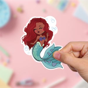 Pegatina de la princesa Sirenita para su vehículo / Pegatina resistente al agua y a los rayos UV / Calcomanía segura contra los rayos UV / Adorable arte de princesa