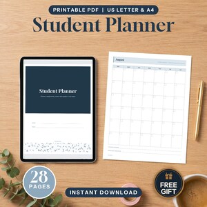 Könnte beinhalten: Ein druckbarer Studentenplaner im PDF-Format für US Letter und A4. Das digitale Display zeigt eine dunkelblaue Titelseite mit der Aufschrift Student Planner, während das gedruckte Blatt einen Monatskalender für August enthält.