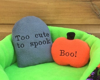 Halloween pillow x1 or a set of x2 pillows for guinea pigs, hedgehogs, chinchillas, rats, ferrets, degus, small pets. Can be personalised.