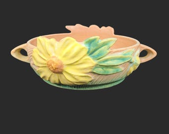 Roseville Pottery U.S.A. 428-6" Round Handled Bowl, 1942 Peony Coral Pink