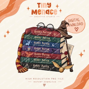 Könnte beinhalten: Ein Stapel von sieben Harry-Potter-Büchern mit einem gestreiften Schal, einer runden Brille, einem Zaubererhut, einem Zauberstab, einem goldenen Schnatz und einem Briefumschlag. Der Text lautet Tiny Menace Creative Studio und Digital Download.