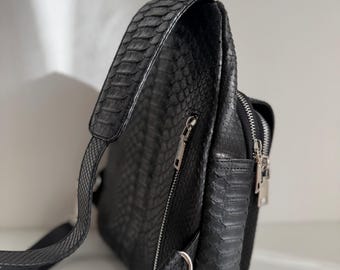 Echte leren schoudertas van pythonleer voor heren, zwarte luxe crossbodytas, handgemaakte schoudertas van exotisch leer