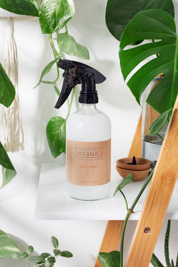 Natural Glass Cleaner / Non toxic cleaning products / Eco friendly home / Zero waste home