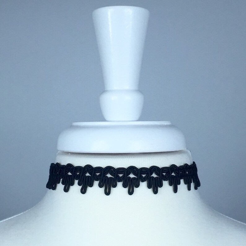 Mala Choker