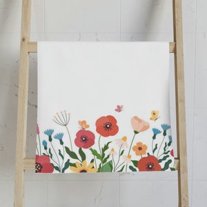 Modern Simple Floral Hand Towel | 16x28 inches | Eco-Friendly Cotton