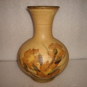 Vintage 1972 B Welsh Pacific Stoneware Art Pottery U.S.A. Vase 9 1/2&quot; Tall