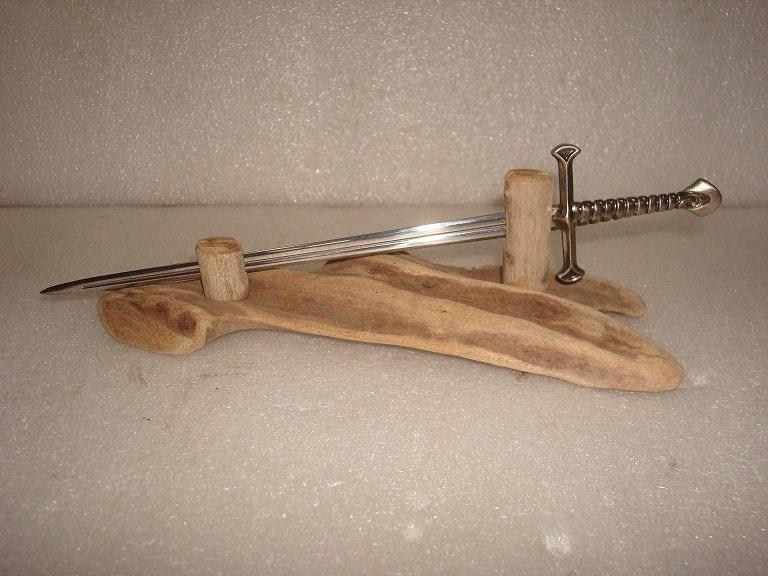 Ouvre-lettre épée de style très unique avec support en bois flotté naturel  8 1/2 de long -  France