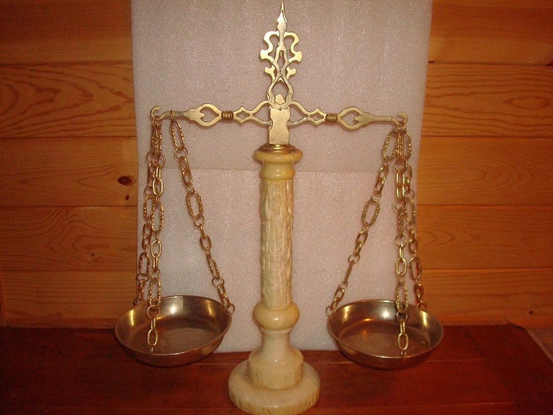 Rare Vintage Solid Brass and Onyx Scales of Justice Balancing Scale 23