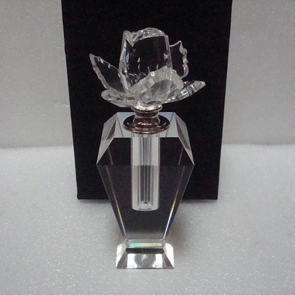 Vintage Godinger Shannon Crystal Perfume Bottle With Rose Stopper With Black Velvet Box NOS 6 1/4" Tall