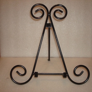 Vintage Curled Black Metal Desktop Picture Easel / Book Easel / Display Easel 10 3/4&quot; Tall Standing