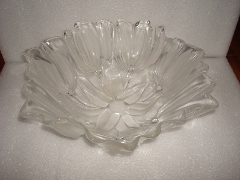 Mikasa Crystal Satin Tulips Frosted Glass Platter Bowl 12
