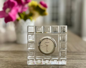 Marquis by Waterford Kristalluhr: Kleine quadratische Tischuhr