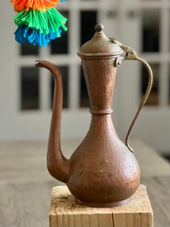 Vintage Copper Ewer: Middle Eastern Brass Handle Pitcher, 550 Ml