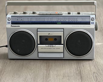 Panasonic FM AM Stereo Radio Model RX - 4940 Made in Japan Radio Working But Cassette Player Not Working